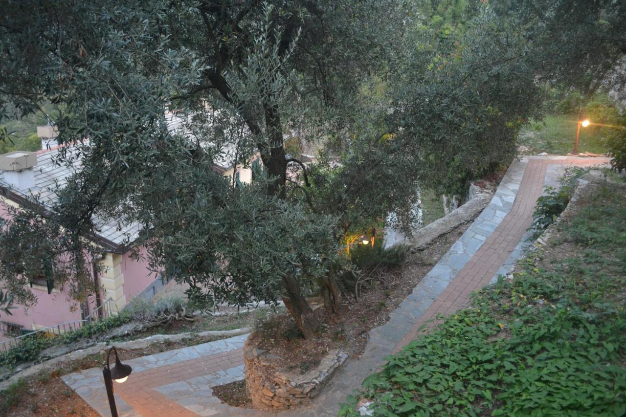 Villa Olivari - Apt Il Melograno Camogli Exterior photo